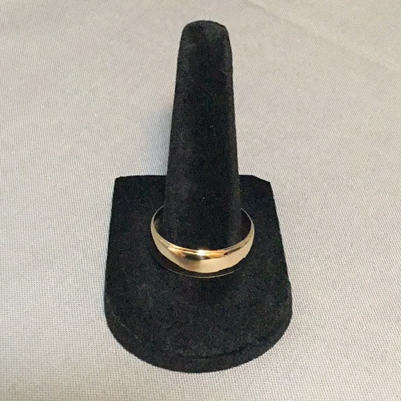 14kt Yellow Gold Wedding Band Size 12